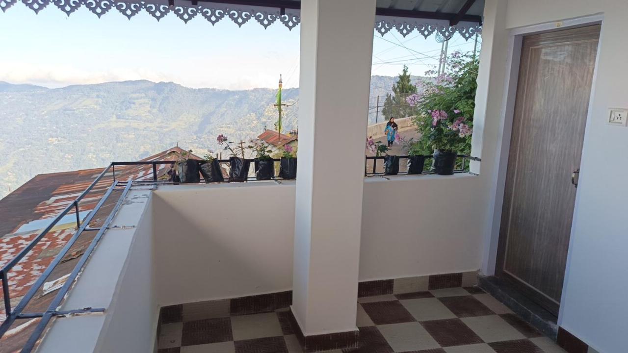 Tashi Delek Home Stay Дарджилінг Екстер'єр фото